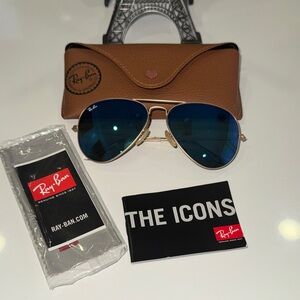 Ray-Ban Aviator Sunglasses with Blue Lenses and Gold Frame